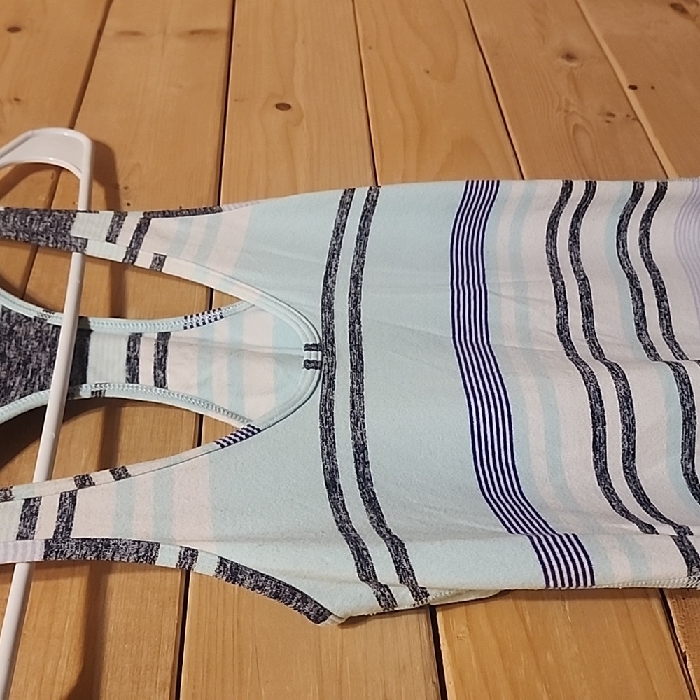 Lululemon Racerback Tank Top Size 6 - Picture 3 of 6